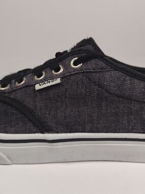 Vans Men’s Black Canvas Low-Top Sneaker